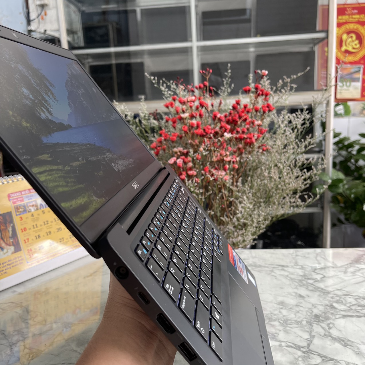 Dell Latitude 7390 2 In 1  Core™ I5-8250U Ram 8gb Ssd 256gb Màn Hình 13.3''Inch Fhd IPS Touch