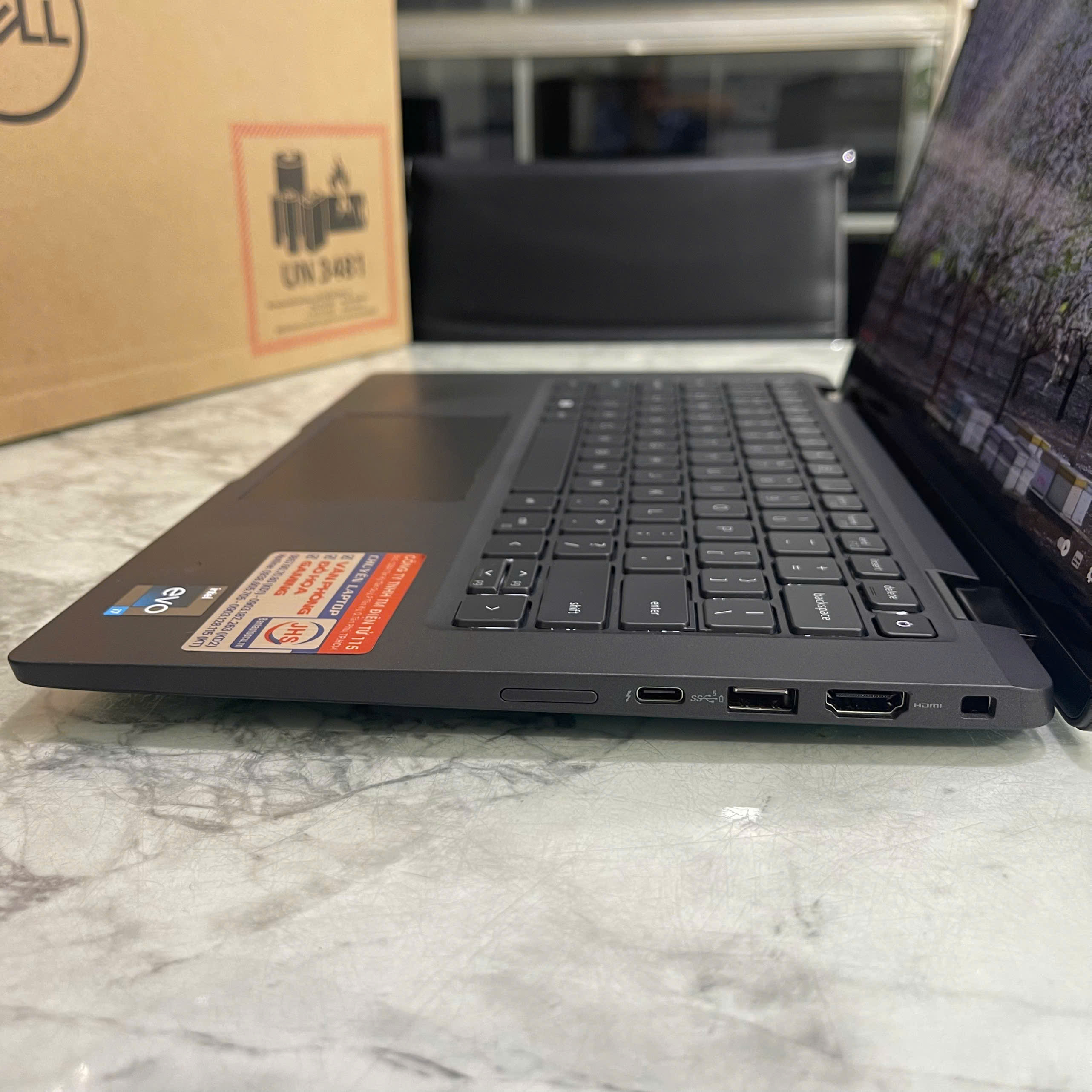 Dell Latitude 7430 2-In-1 Core I7-1255U Ram 16GB Ssd 512GB Màn Hình 14.0″ Inch IPS FullHD Ips Touch Xoay Gập 360