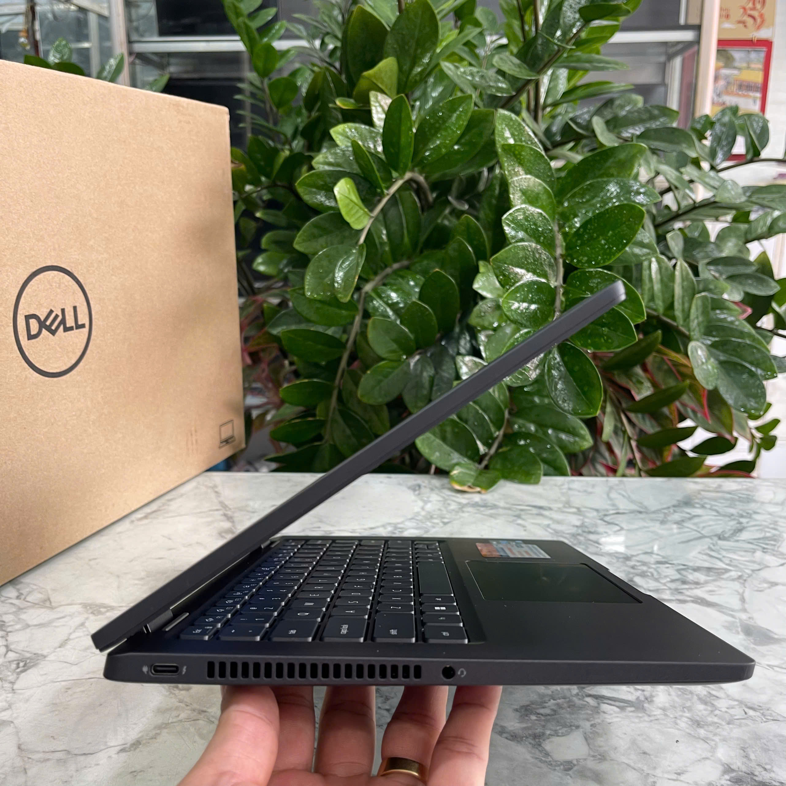 Dell Latitude 7430 Core I7-1265U Ram 32GB Ssd 256GB Màn Hình 14.0″ Inch IPS FullHD