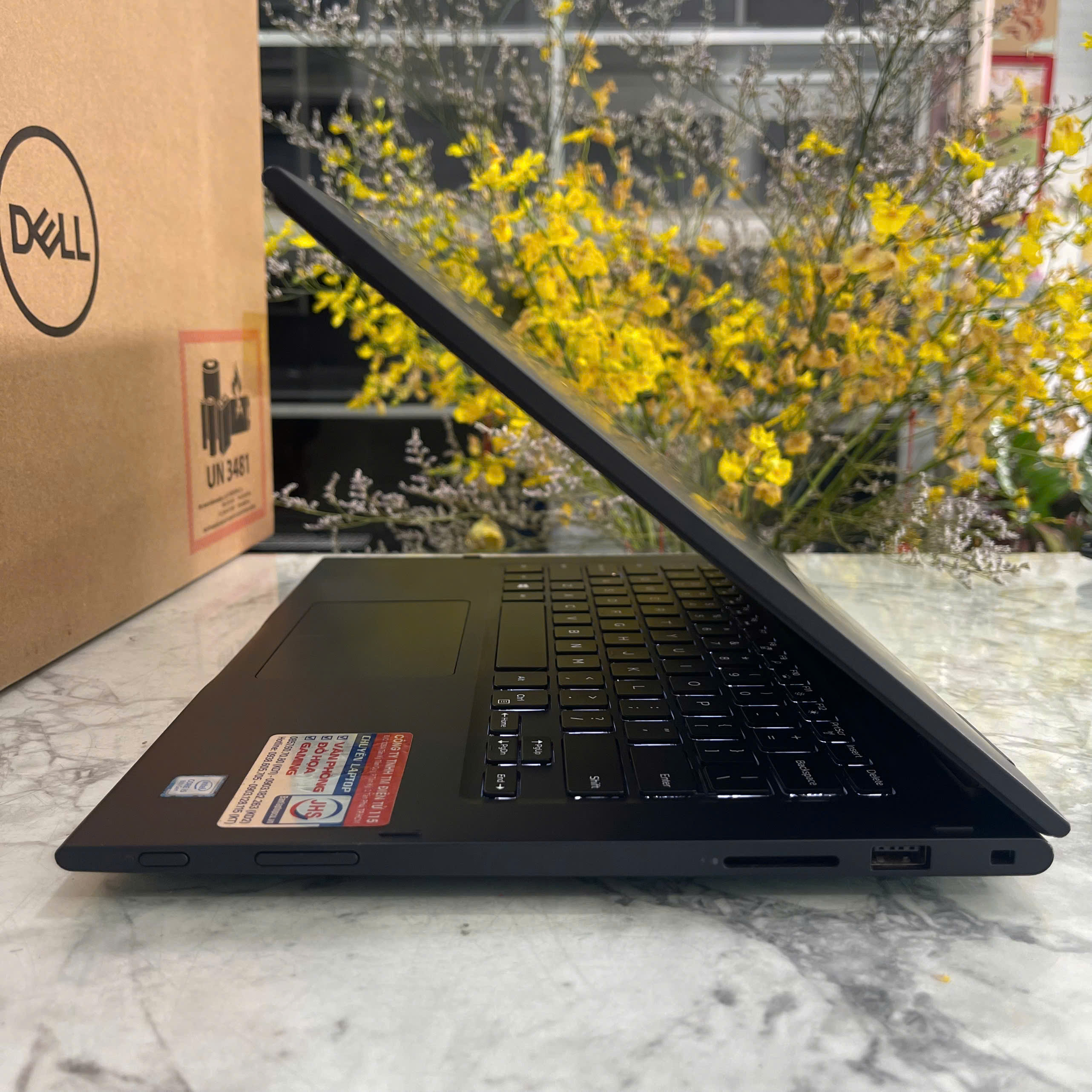 Dell Latitude 3390 2In1 Core I5-8350U Ram 8GB Ssd 256Gb Màn Hình : 13.3 Inch Fhd IPS Touch Xoay Gập 360º