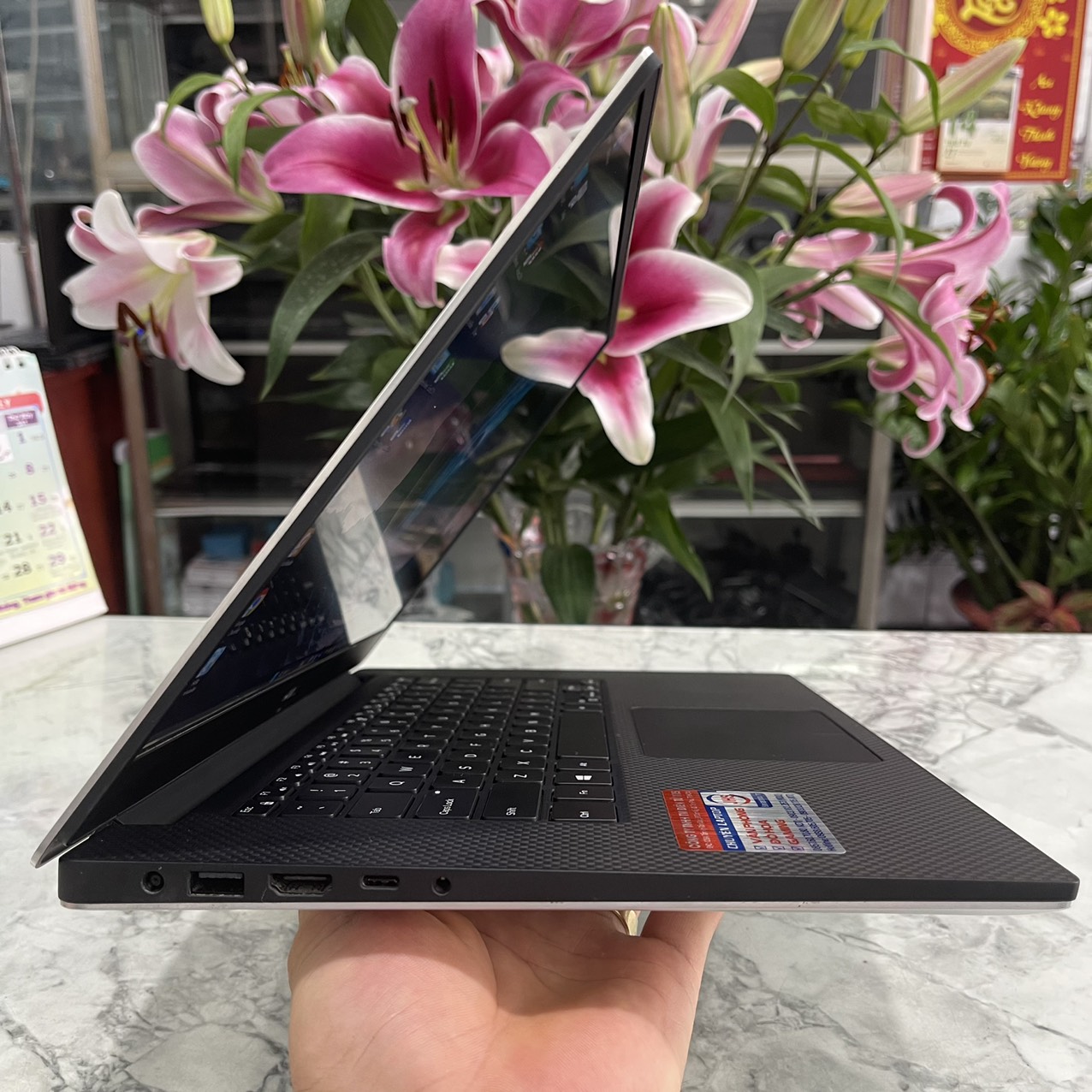 Dell Precision 5530 Xeon E-2176M Ram 32gb Ssd 512gb Nvidia Quadro P1000 4Gb Màn Hình 15.6''Inch Fhd IPS
