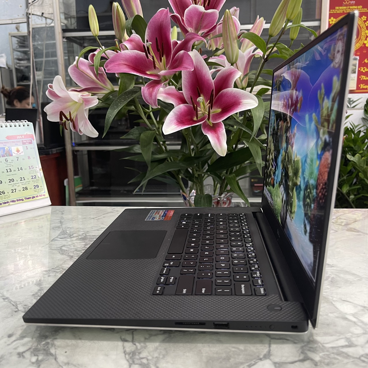 Dell Precision 5530 Xeon E-2176M Ram 32gb Ssd 512gb Nvidia Quadro P1000 4Gb Màn Hình 15.6''Inch Fhd IPS