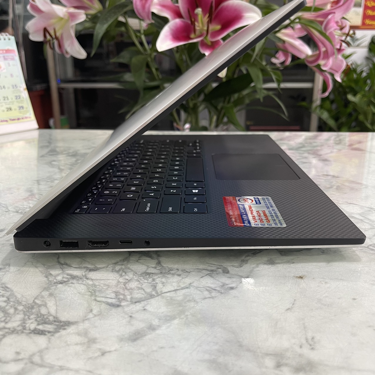 Dell Precision 5530 Xeon E-2176M Ram 32gb Ssd 512gb Nvidia Quadro P1000 4Gb Màn Hình 15.6''Inch Fhd IPS