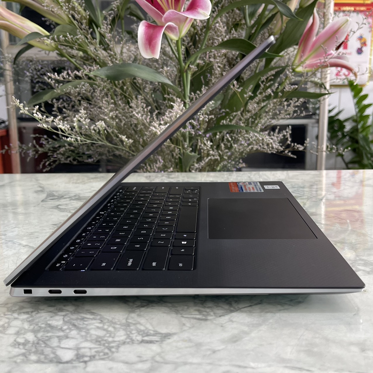 Dell Precision 5550  Core I7-10875H Ram 32gb Ssd 512gb Nvidia Quadro T2000 (4GB) Màn Hình 15.6''Inch OLED 4K Touchcreen 