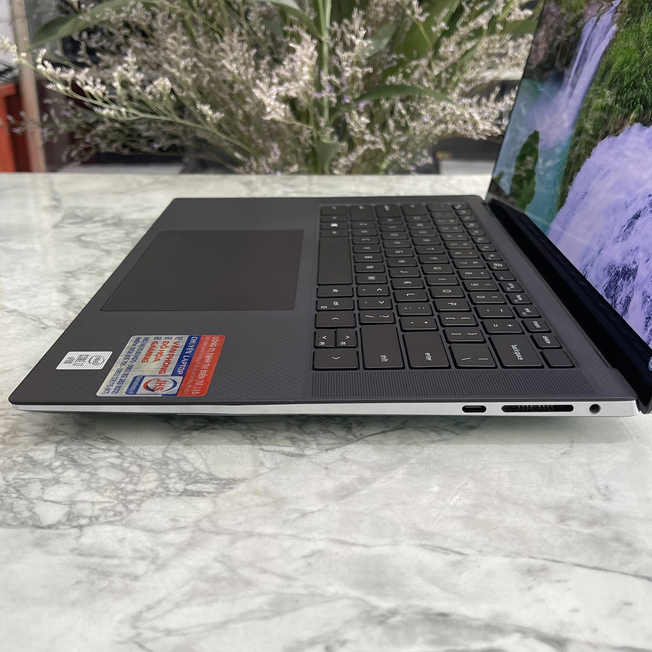 Dell Precision 5550  Core I7-10875H Ram 32gb Ssd 512gb Nvidia Quadro T2000 (4GB) Màn Hình 15.6''Inch OLED 4K Touchcreen 