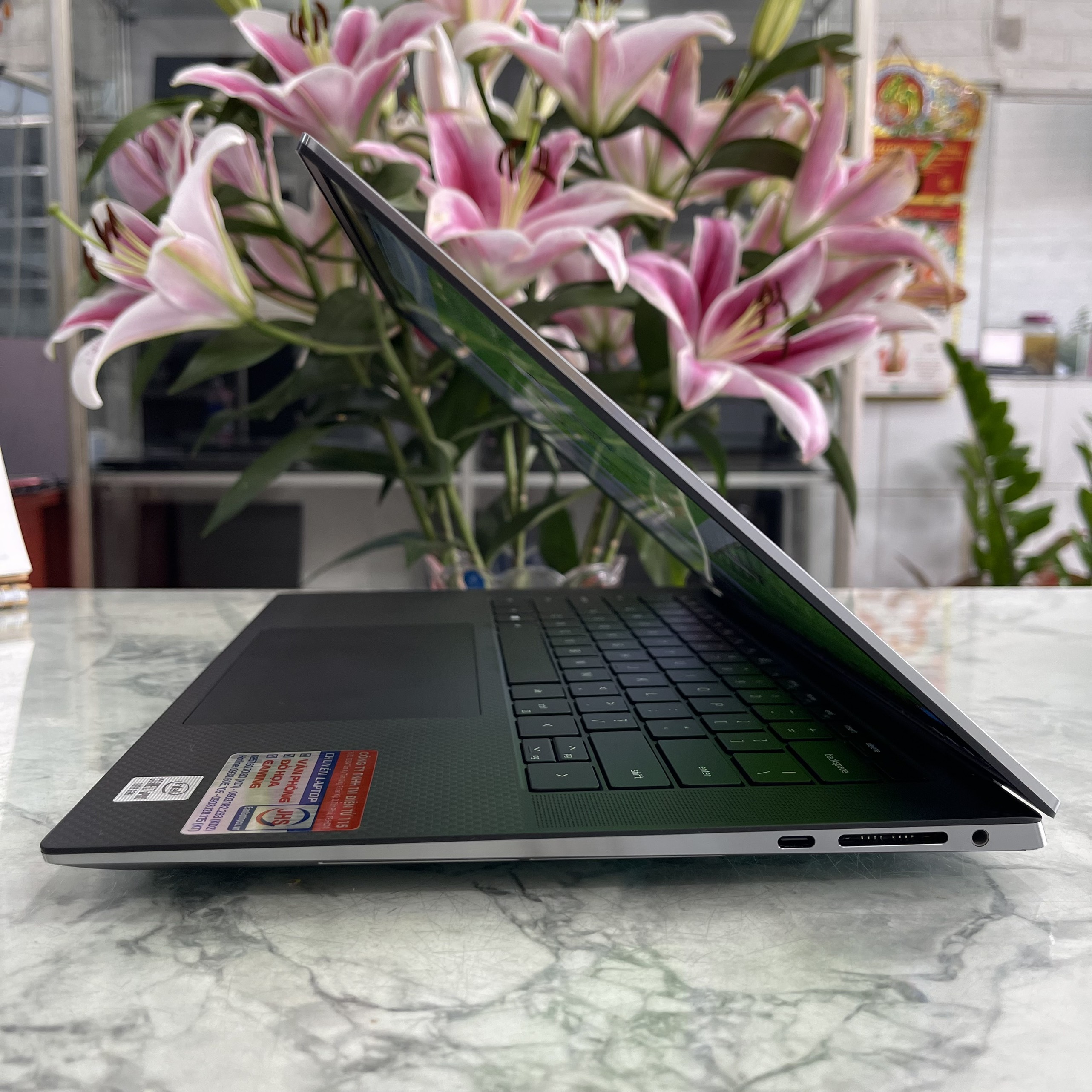 Dell Precision 5550 Ram 32gb Core™ I7-10875H  Ssd 512gb Quadro T1000 (4GB) Màn Hình 15.6''Inch Fhd +  IPS