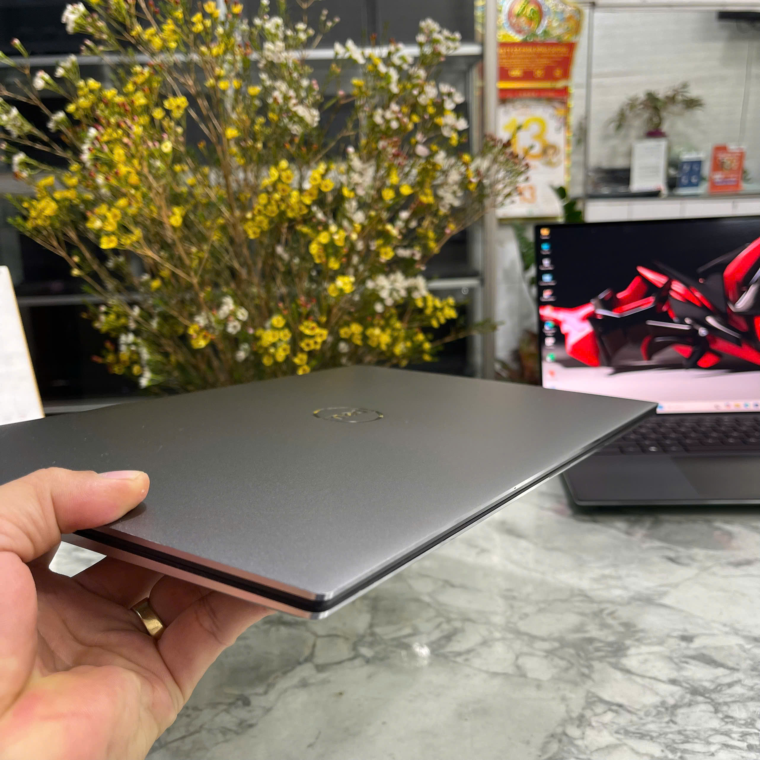 Dell Precision 5560 ( Máy LikeNew-CHUYÊN ĐỒ HỌA GIÁ RẺ ) Core I7-11850H Ram 32Gb Ssd 1.000Gb NVIDIA RTX A2000 Màn hình 15.6 Inch UltraSharp 4K Touch
