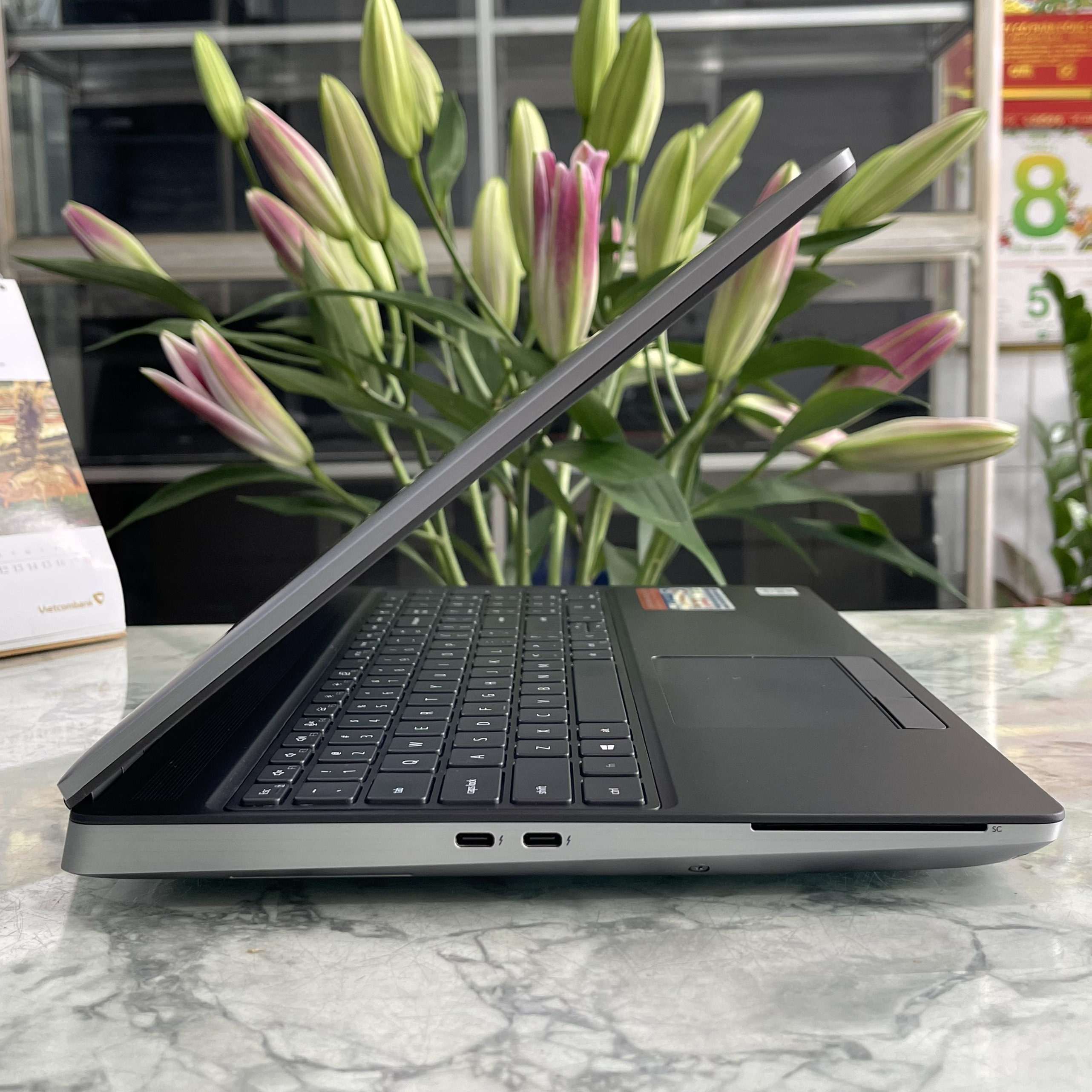 Dell Precision 7550 Core I7-10850H RAM 32GB SSD 512GB VGA Quadro T1000 Màn 15.6 Inch FHD IPS Touchscreen