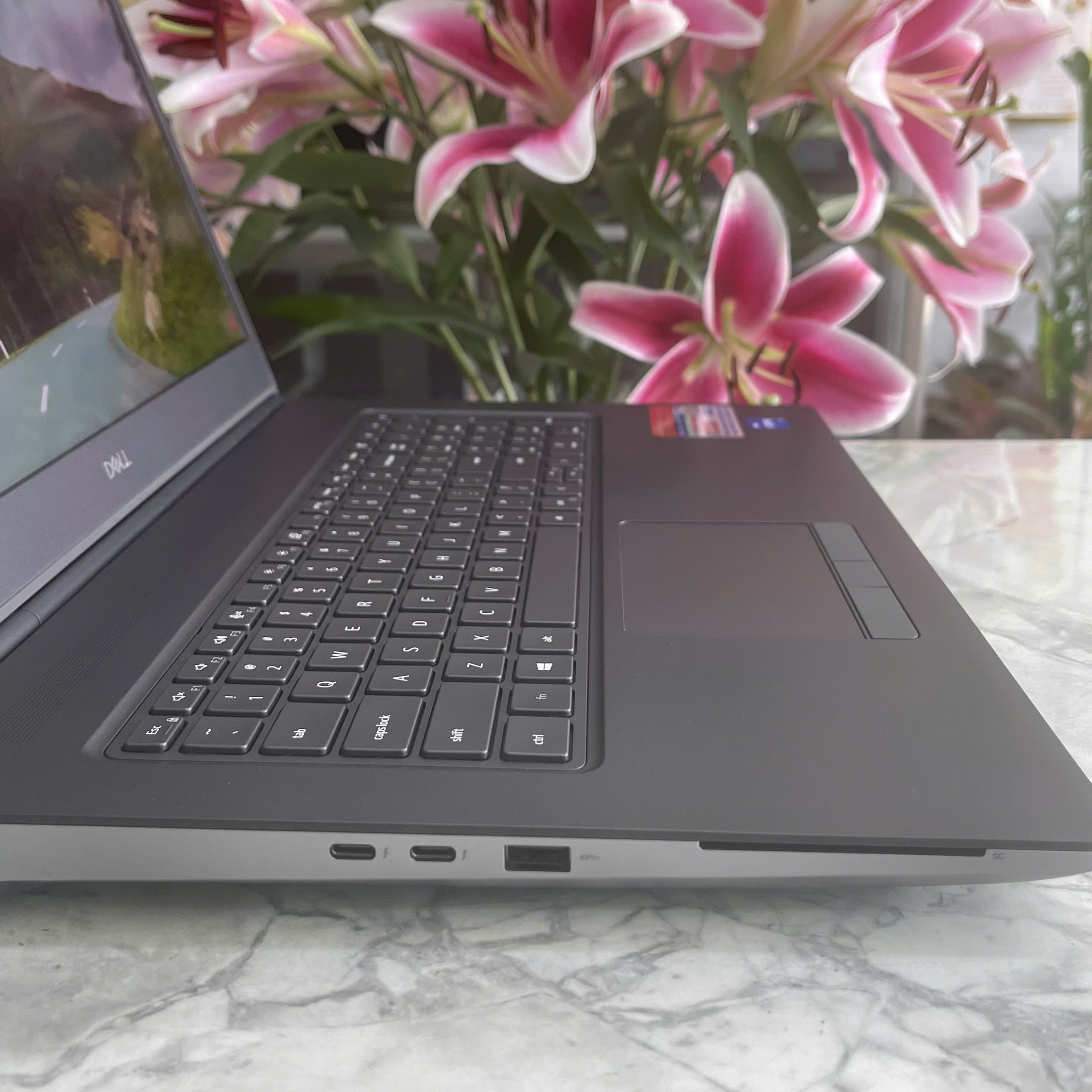 Dell Precision 7760 Core I7-11850H Ram 32Gb Ssd 1.000Gb Nvidia T1200( 4GB GDDR6 ) Màn Hình 17.3'' Fhd IPS