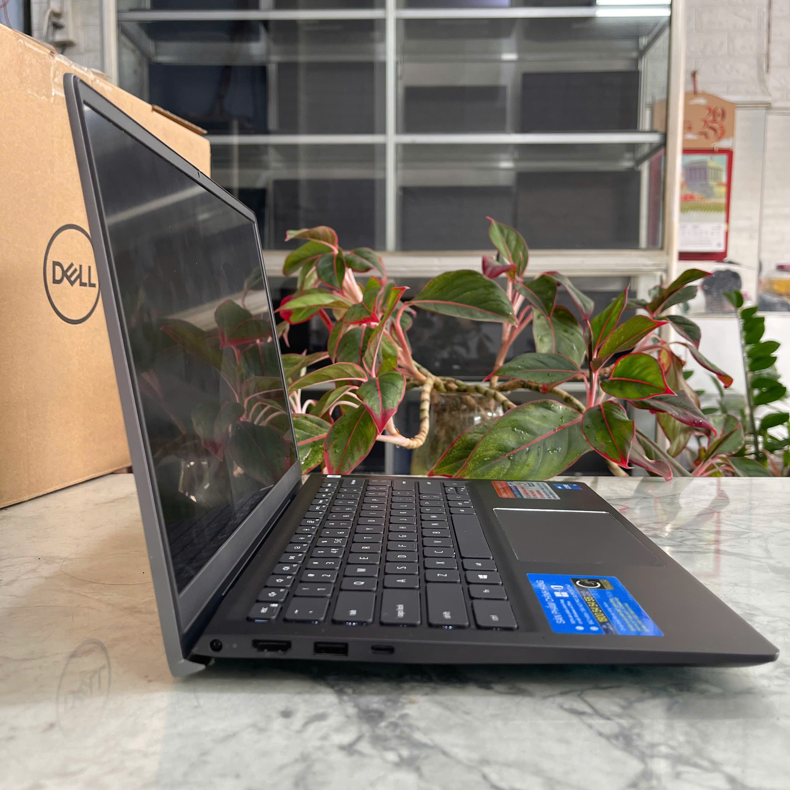 Dell Vostro 5410  Core I5-11320H Ram 8Gb Ssd 512Gb Màn Hình 14.0 inch Full HD IPS