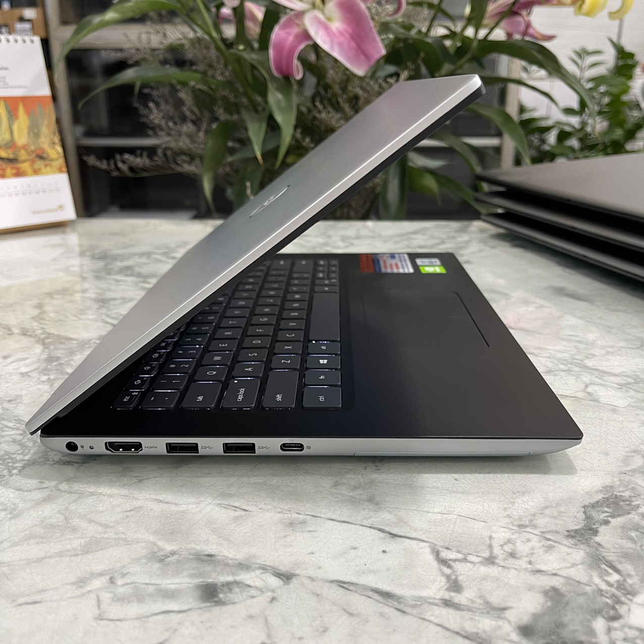 Dell Vostro 5490 Máy Likenew Core I7-10510U Ram 16gb Ssd 256gb Vga rời MX250 2GB Màn Hình 14.0'' Fhd IPS