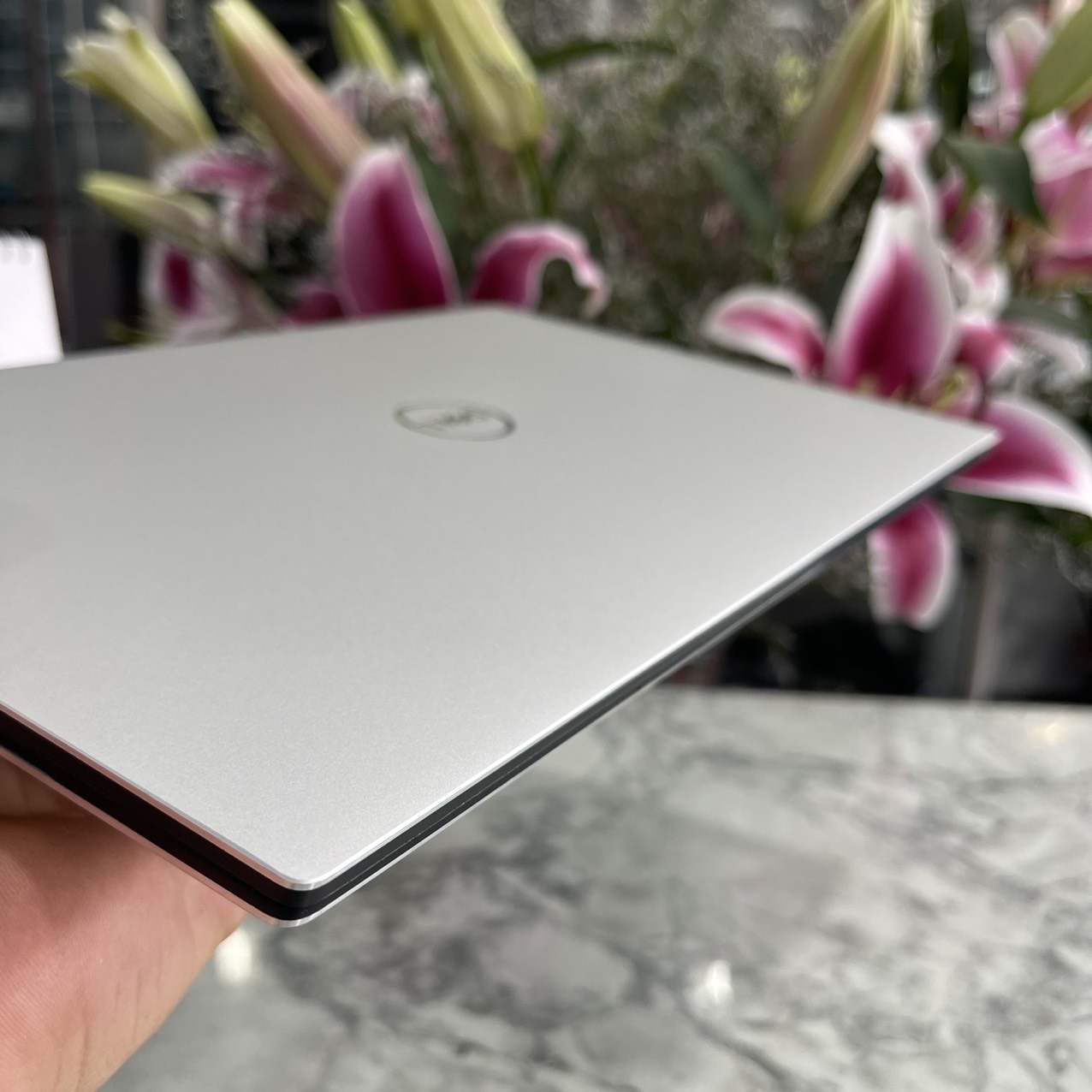 Dell XPS 13 7390 Máy LikeNew  Core I7-10510U Ram 8gb Ssd 256gb Màn Hình 13.3 Inch Fhd IPS