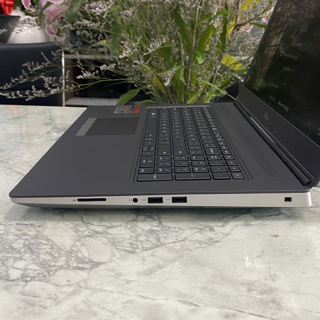 Đồ Họa - Gaming Dell Precision 7760 (MÁY LIKENEW)  Xeon W-11855M Ram 32Gb Ssd 512Gb Nvidia RTX A5000 (16Gb) Màn Hình 17.3″ Fhd IPS