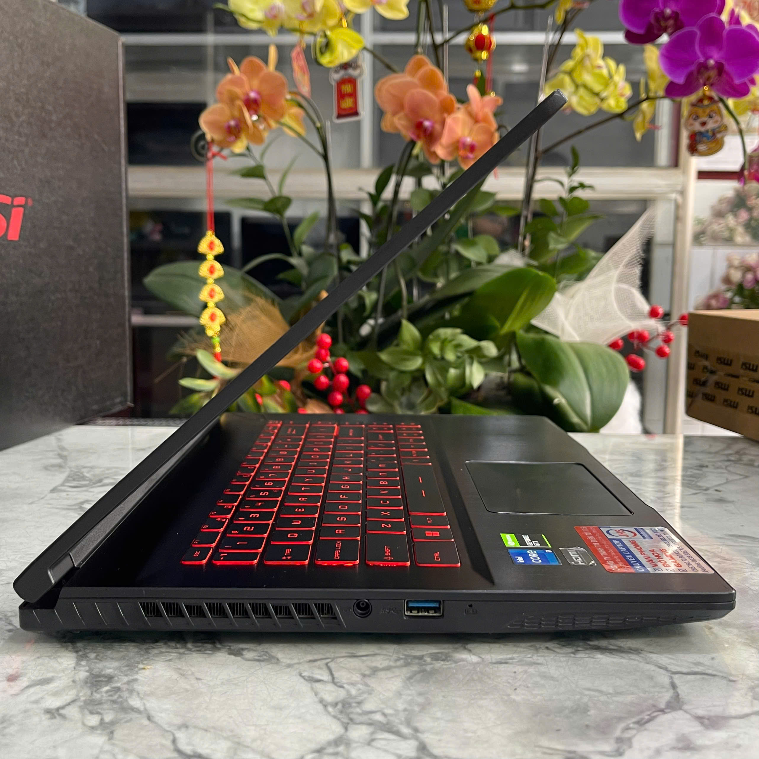 Gaming - Đồ Họa MSI GF63 Thin 11SC-662VN Core I7-11800H Ram 32gb Ssd 512gb  Và 500gb Hdd VGA GTX 1650 MaxQ 4GB Màn Hình 15.6'' IPS Fhd 144.Hz