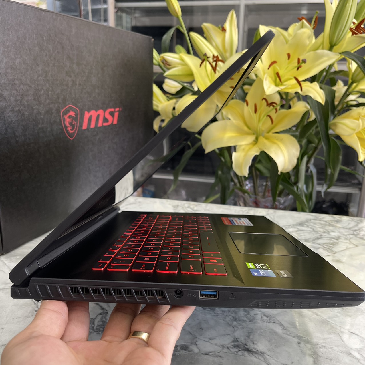 Gaming - Đồ Họa MSI GF63 Thin 11UC-1230VN Core I5-11400H Ram 8gb Ssd 512gb VGA RTX3050 4GB Màn Hình 15.6'' IPS Fhd 144.Hz
