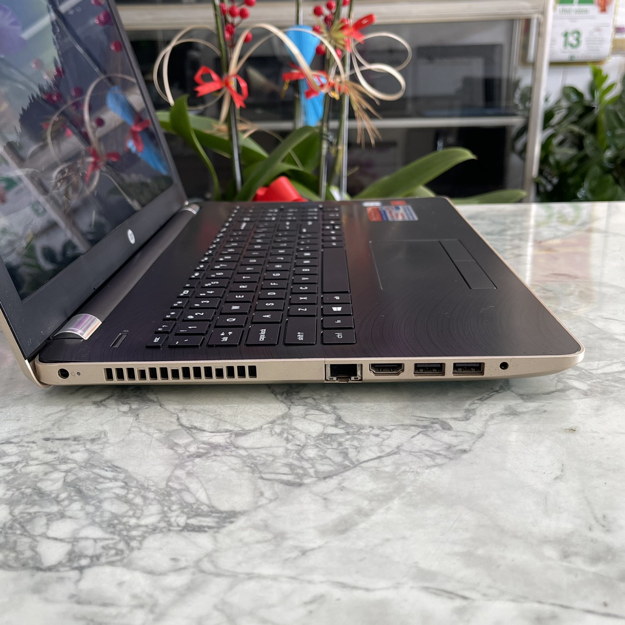 HP Pavilion 15-bs0xx Core I3-6006U Ram 8gb Ssd 128gb Và 500gb Hdd Card Radeon R5 M330 Màn Hình 15.6 Inch 