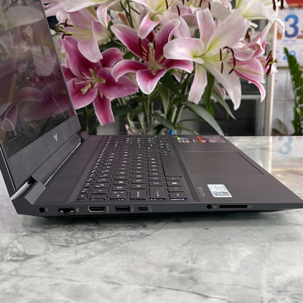  HP VICTUS 16-e0175AX Ryzen 5-5600H RAM 16GB  SSD 512GB  RTX 3050(4GB) MÀN HÌNH : 16.1'' INCH FHD 144Hz, IPS