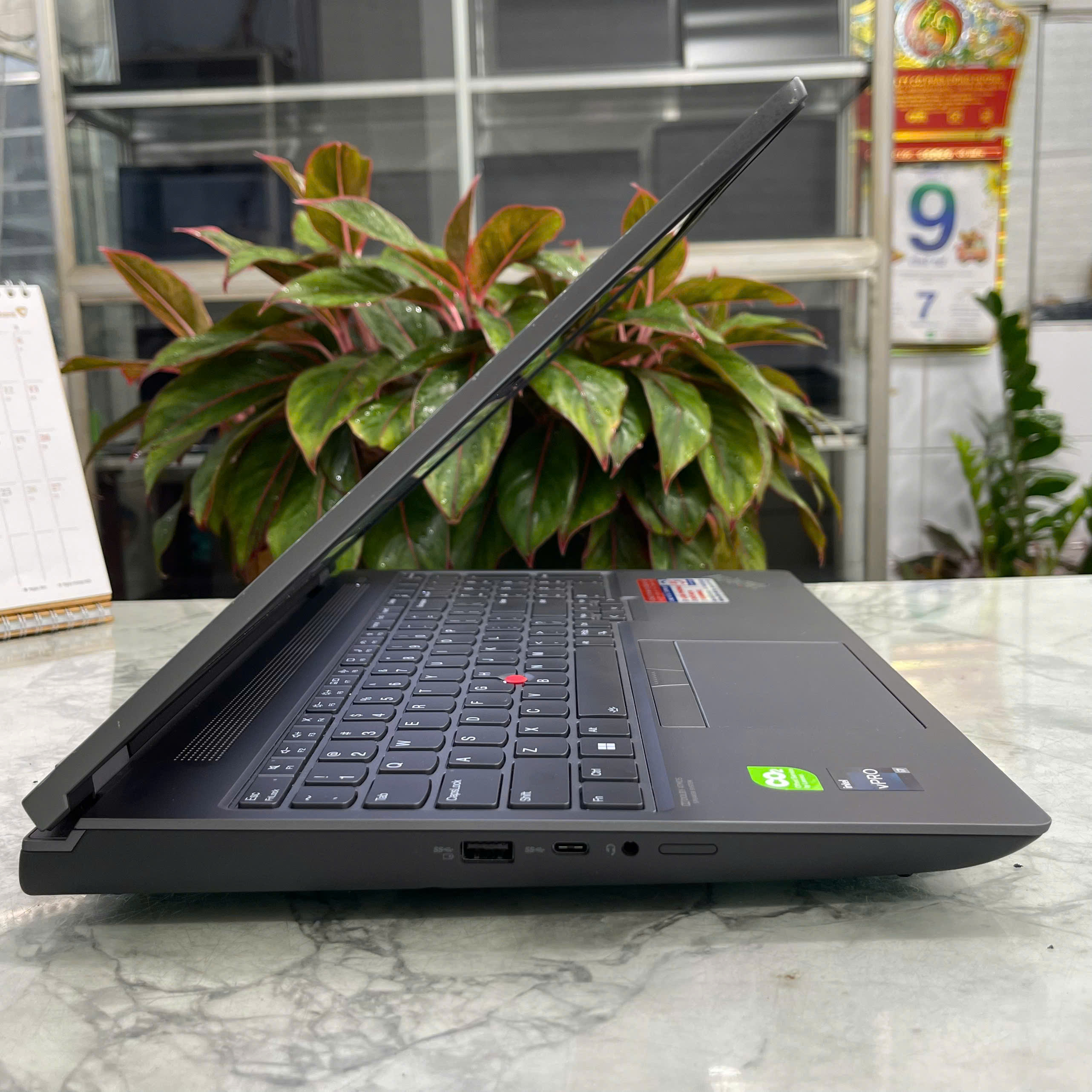  Lenovo ThinkPad P16 Gen1 Core I7-12850HX Ram 64gb Ssd 1.000gb Card RTX A4500 16Gb GDDR6  Màn Hình 16"Inch QHD.