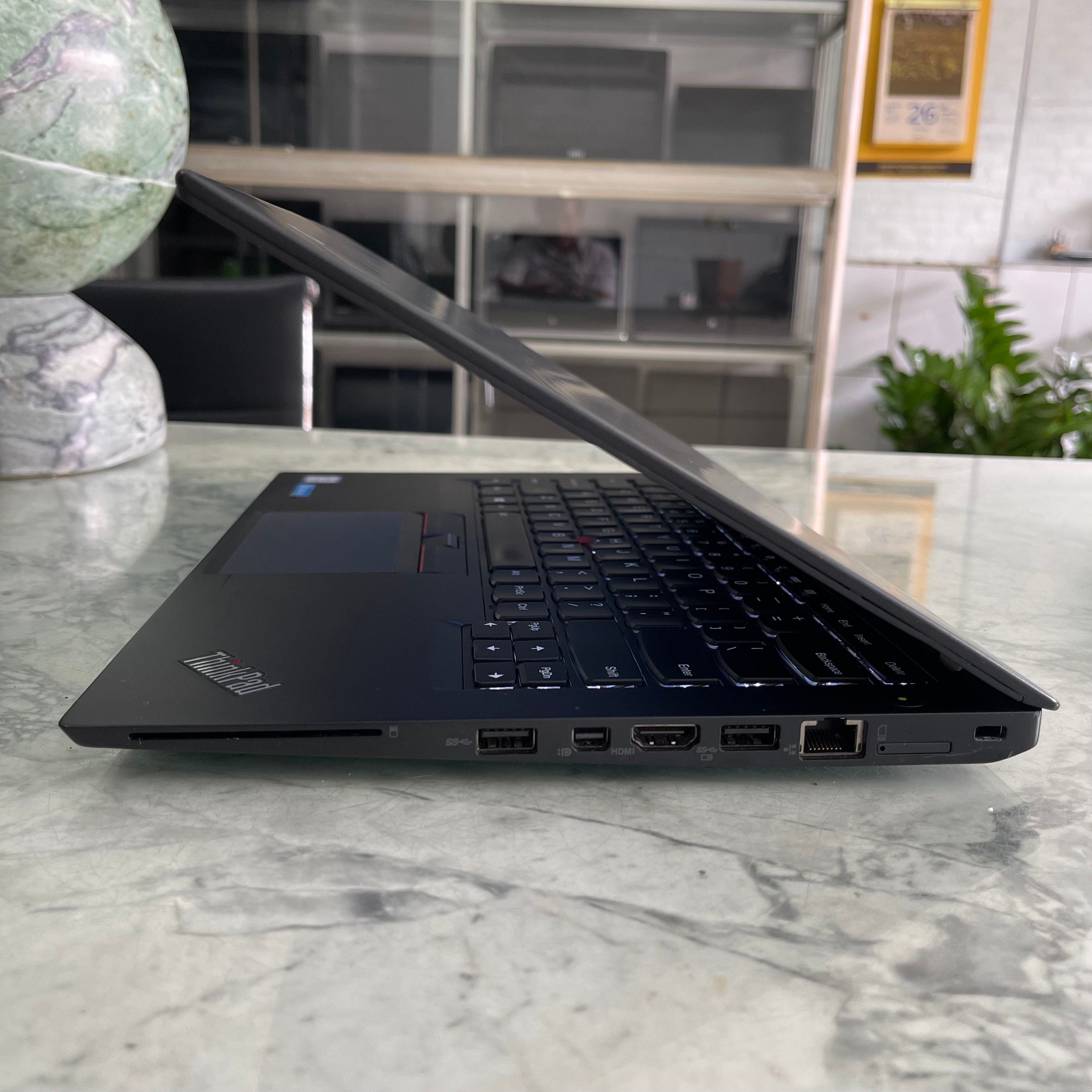 Lenovo Thinkpad T460 Core I5-6300U Ram 8gb Ssd 256gb Màn Hình 14”Inch 
