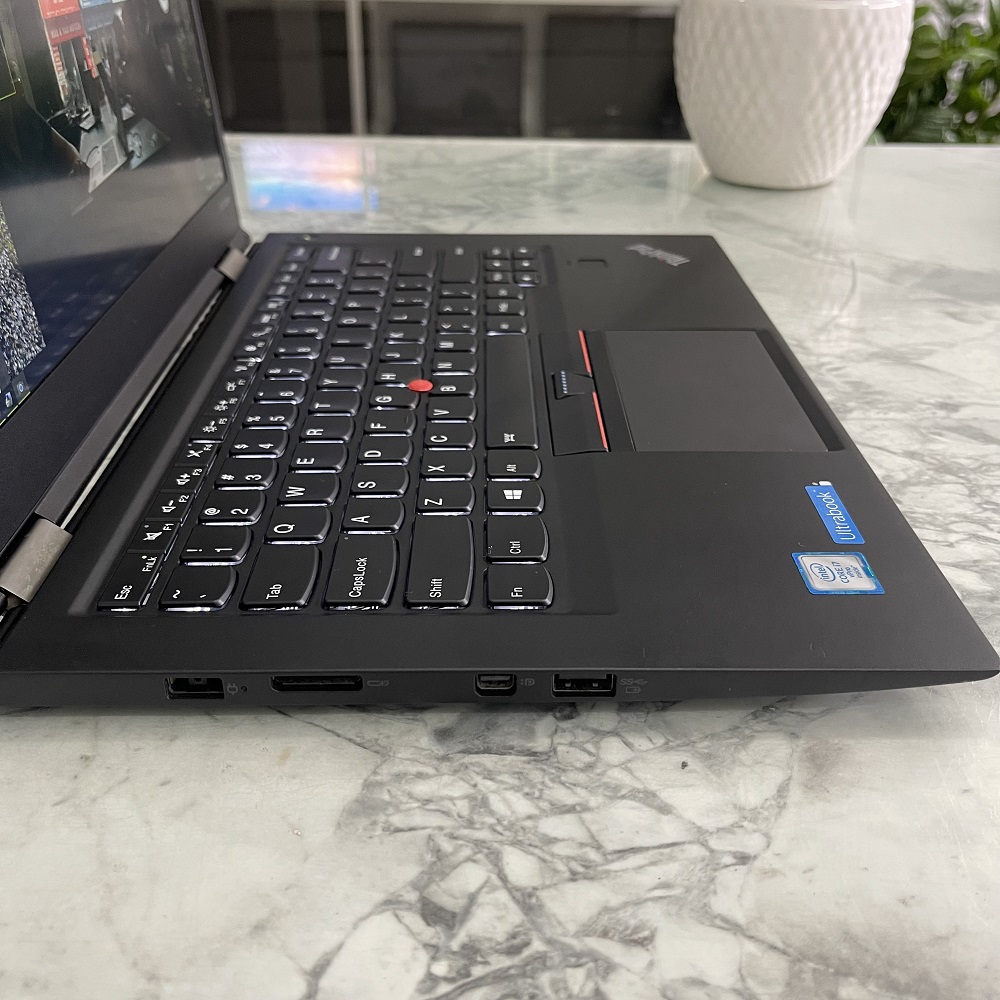 Lenovo Thinkpad X1 Carbon Gen 4  Core I5-6300U Ram 8gb Ssd 256gb Màn Hình 14''Inch Full HD IPS
