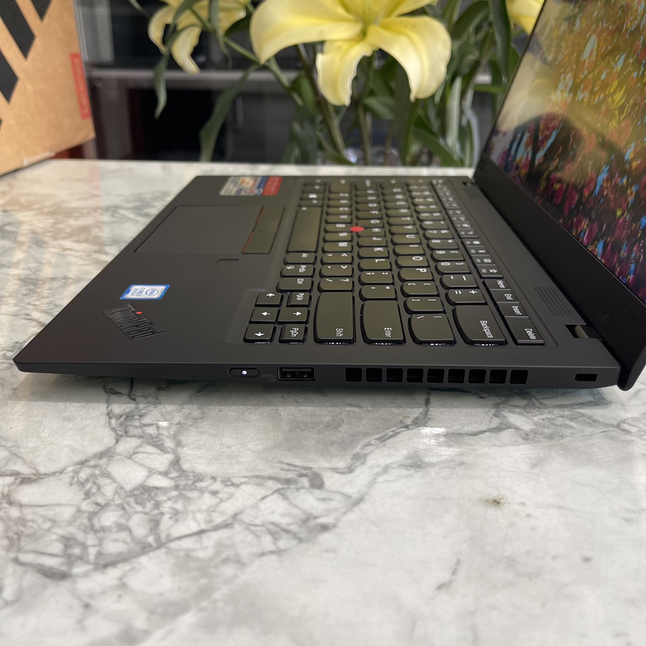 Lenovo ThinkPad X1 Carbon Gen 7 Core I7-8665U Ram 16Gb Ssd 512Gb Màn Hình 14..0''Inch Fhd IPS Touch
