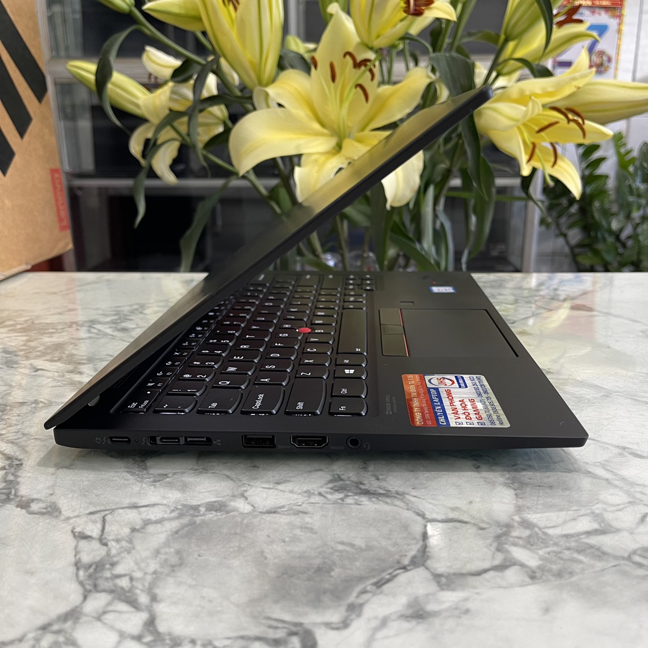 Lenovo ThinkPad X1 Carbon Gen 7 Core I7-8665U Ram 16Gb Ssd 512Gb Màn Hình 14..0''Inch Fhd IPS Touch