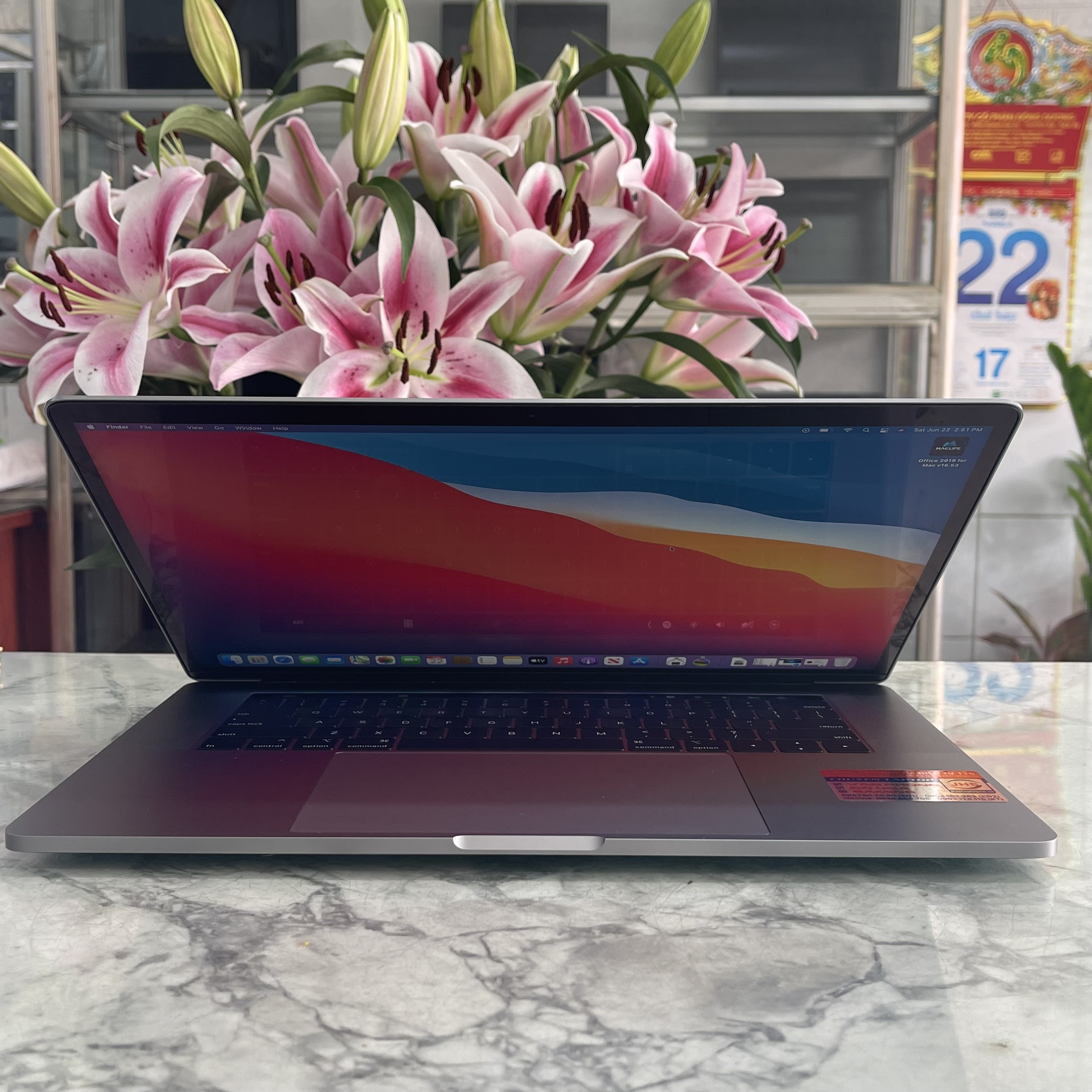 Macbook Pro 15 2019 Core I9  AMD PRO 560X 4GB, Ram 32GB  SSD 512GB 