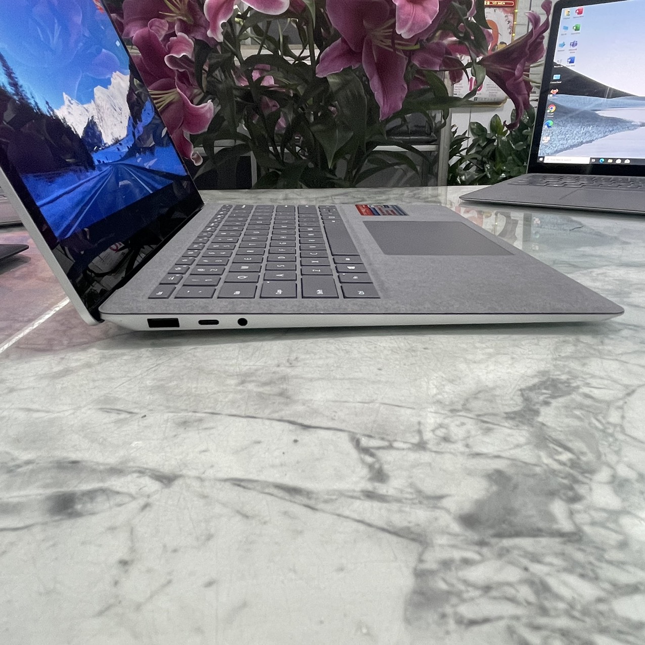 Microsoft Surface Laptop 4  Core I7-1185G7 Ram 16gb Ssd 512gb Màn Hình 13.5" Inch 2K Touch Screen