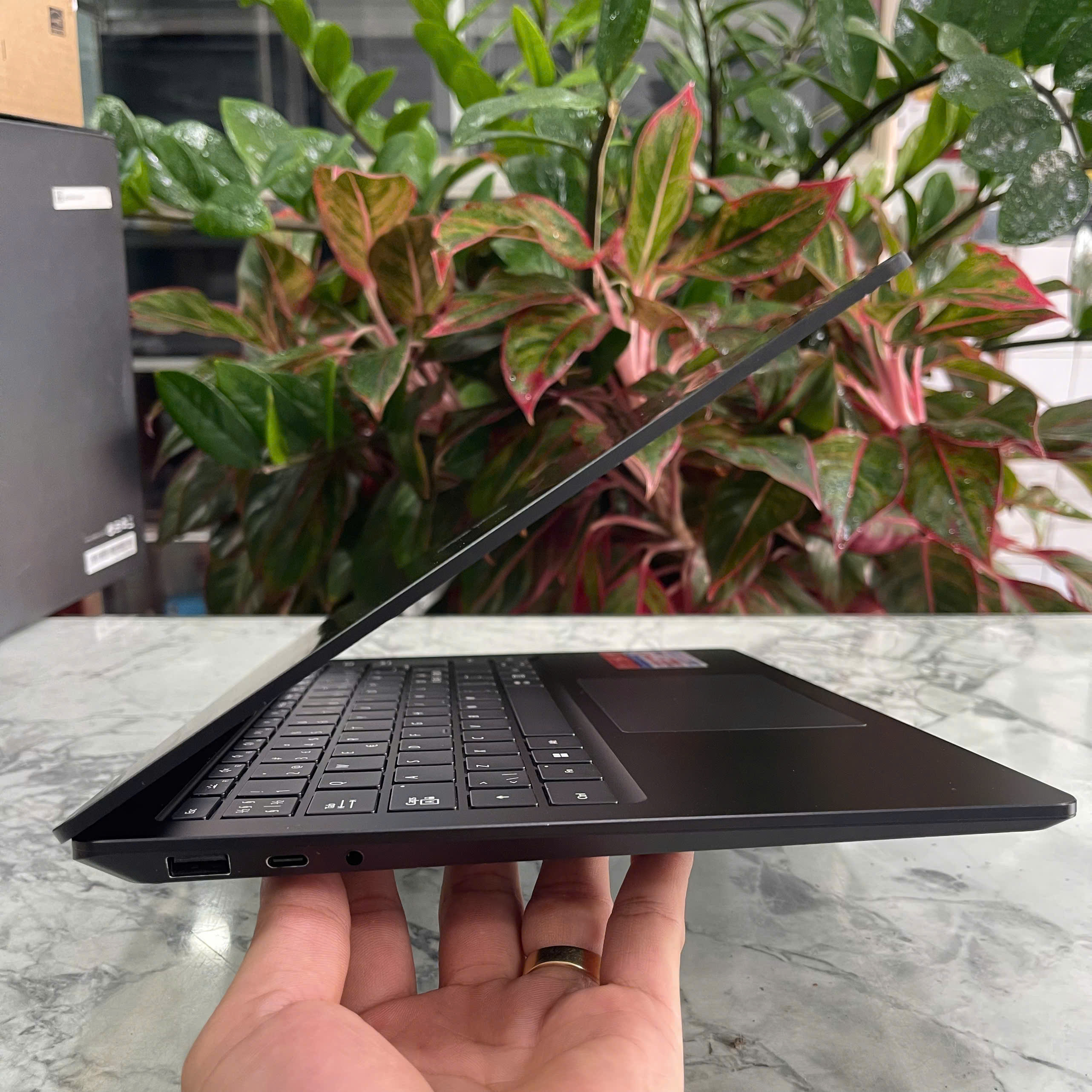 Microsoft Surface Laptop 4 {MÁY 99%  MỚI SẠC 30 LẦN} Core I7-1185G7 Ram 16gb Ssd 256gb Màn Hình 13.5" Inch 2K Touch Screen
