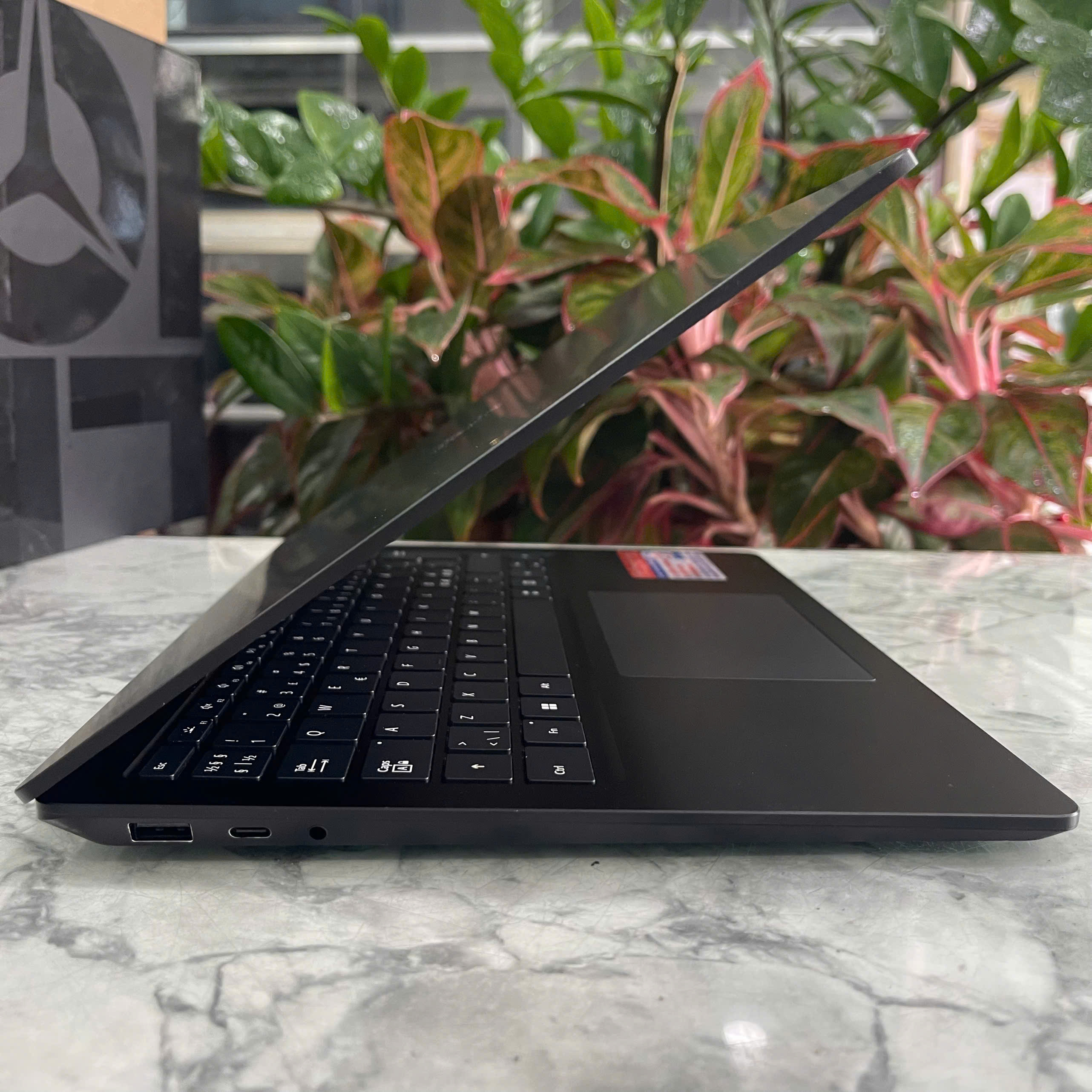 Microsoft Surface Laptop 4 {MÁY 99%  MỚI SẠC 30 LẦN} Core I7-1185G7 Ram 16gb Ssd 256gb Màn Hình 13.5" Inch 2K Touch Screen