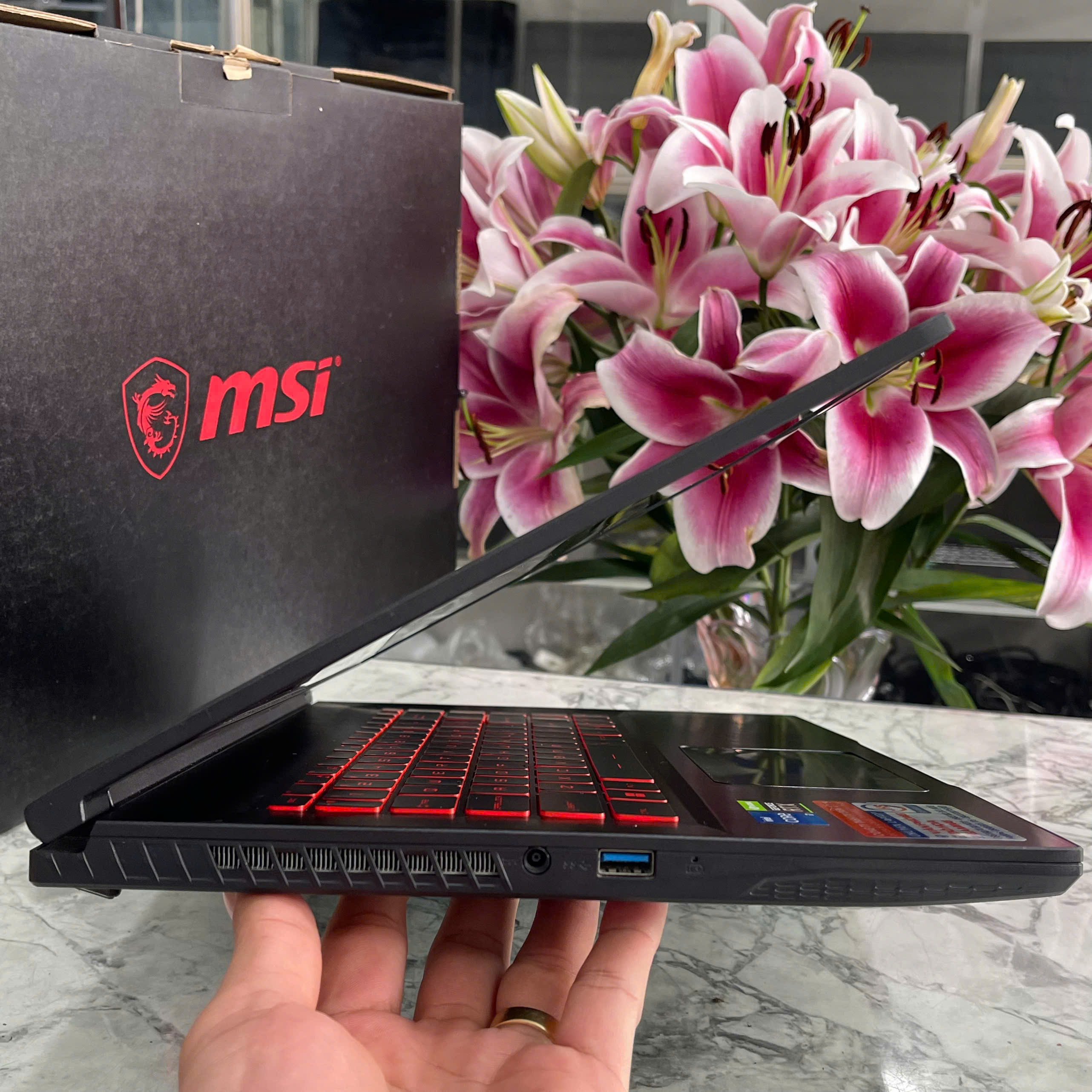 MSI GF63 Thin 11UC-442VN (MÁY LIKE NEW )Core I7-11800H Ram 8gb Ssd 512gb VGA RTX 3050 4GB  Màn Hình 15.6''Inch Fhd IPS