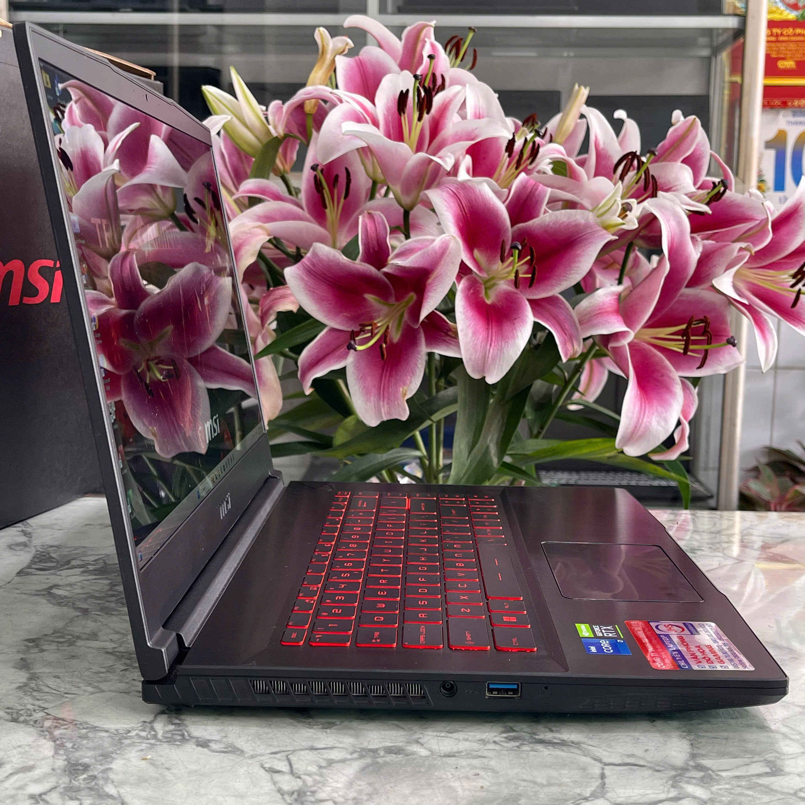 MSI GF63 Thin 11UC-442VN (MÁY LIKE NEW )Core I7-11800H Ram 8gb Ssd 512gb VGA RTX 3050 4GB  Màn Hình 15.6''Inch Fhd IPS