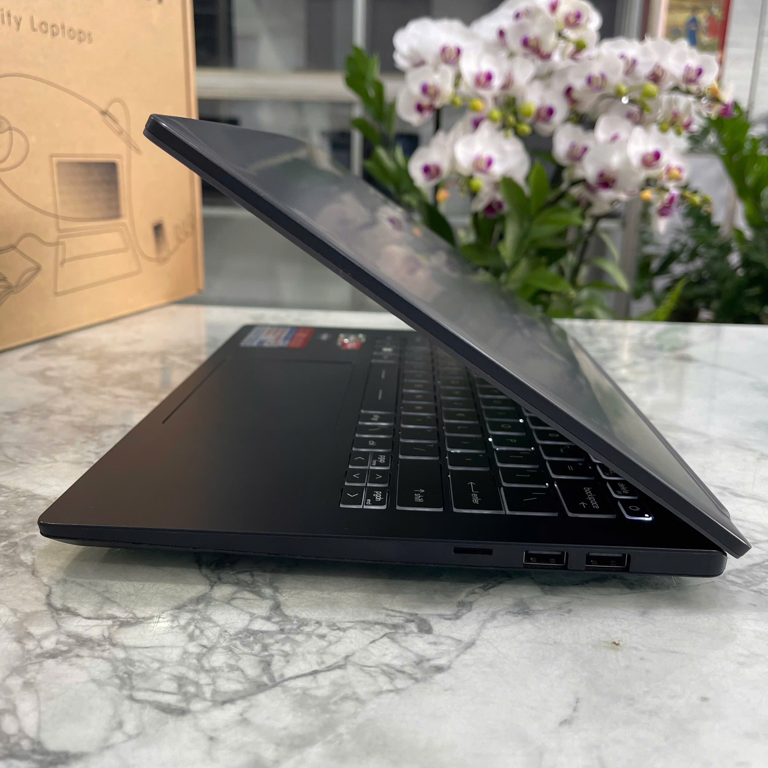 MSI Modern 14 C7M-221VN Máy Like New Ryzen 7-7730U RAM 8GB SSD 512GB Màn Hình 14.0 Inch FHD IPS 