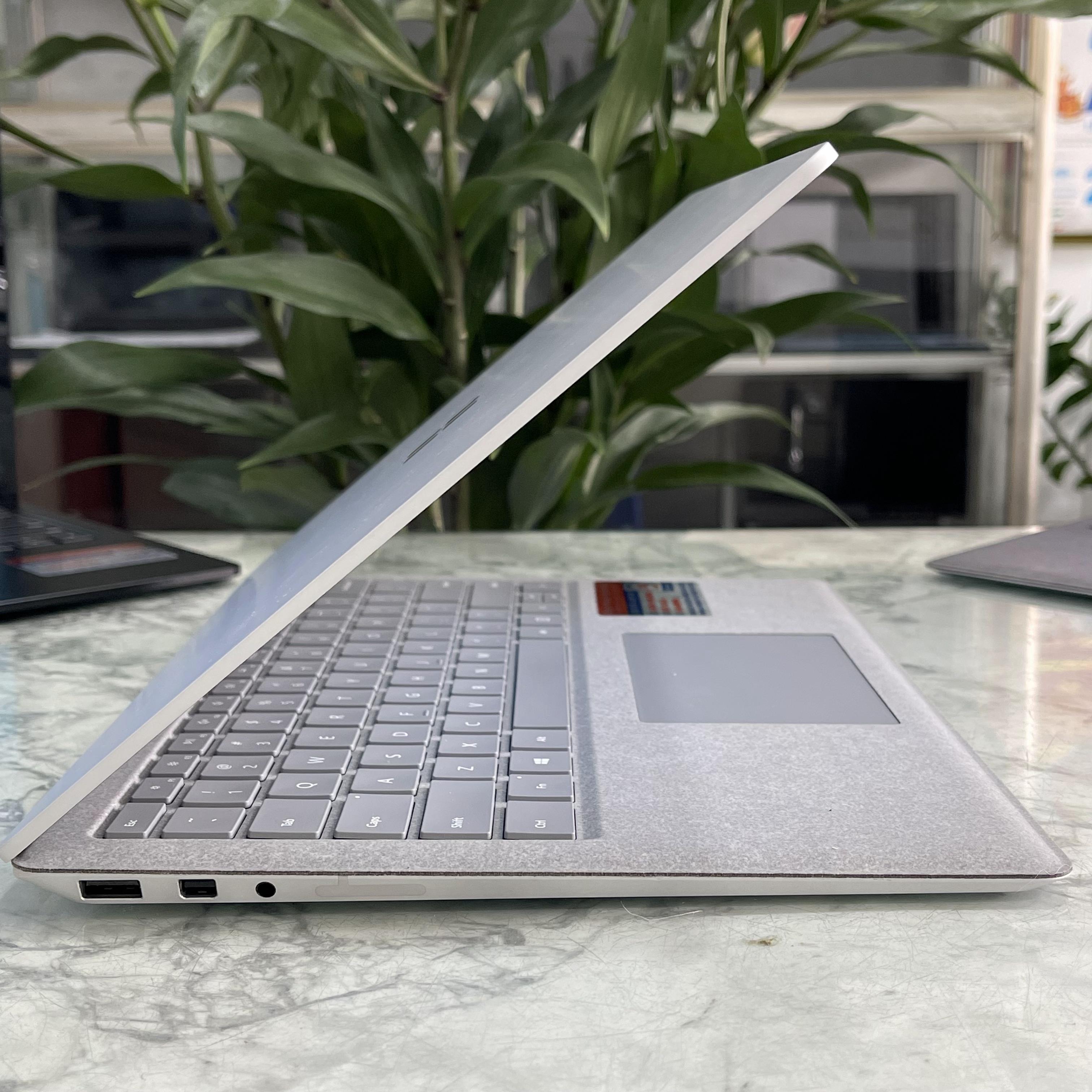 Surface Laptop 2 Core I7-8650U Ram 16gb Ssd 512gb Màn Hình Màn 13.5 Inch 2k Touch 