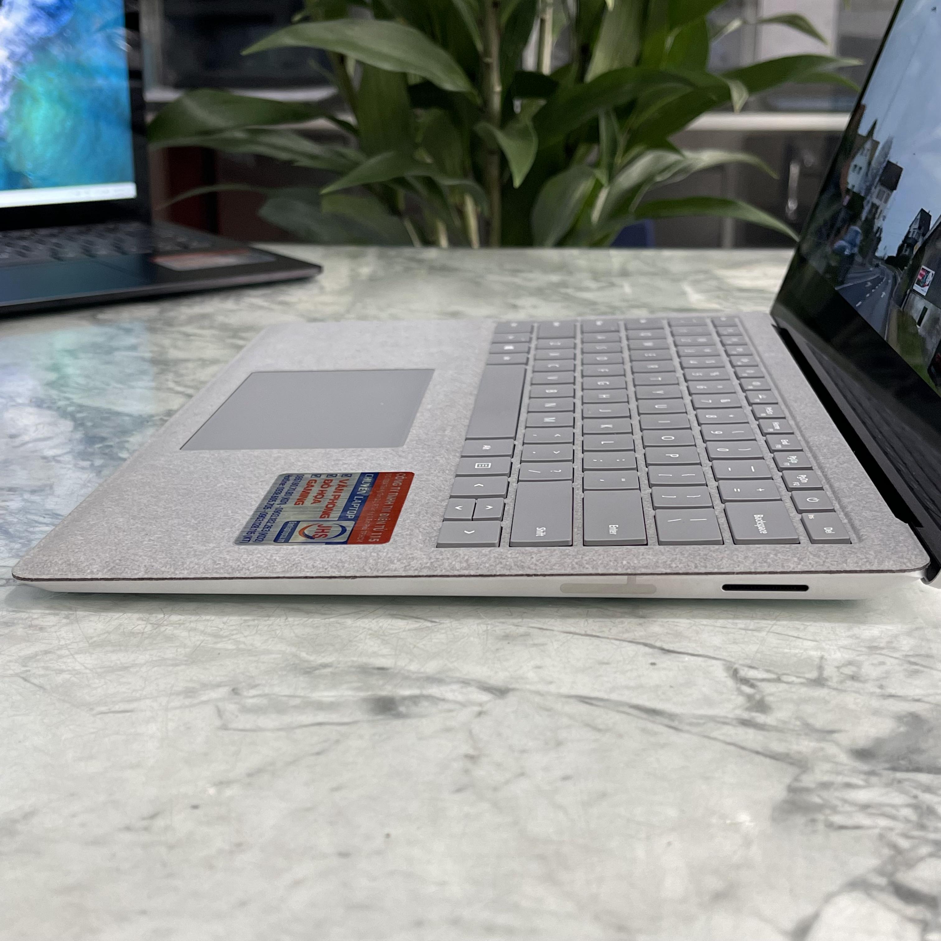 Surface Laptop 2 Core I7-8650U Ram 16gb Ssd 512gb Màn Hình Màn 13.5 Inch 2k Touch 
