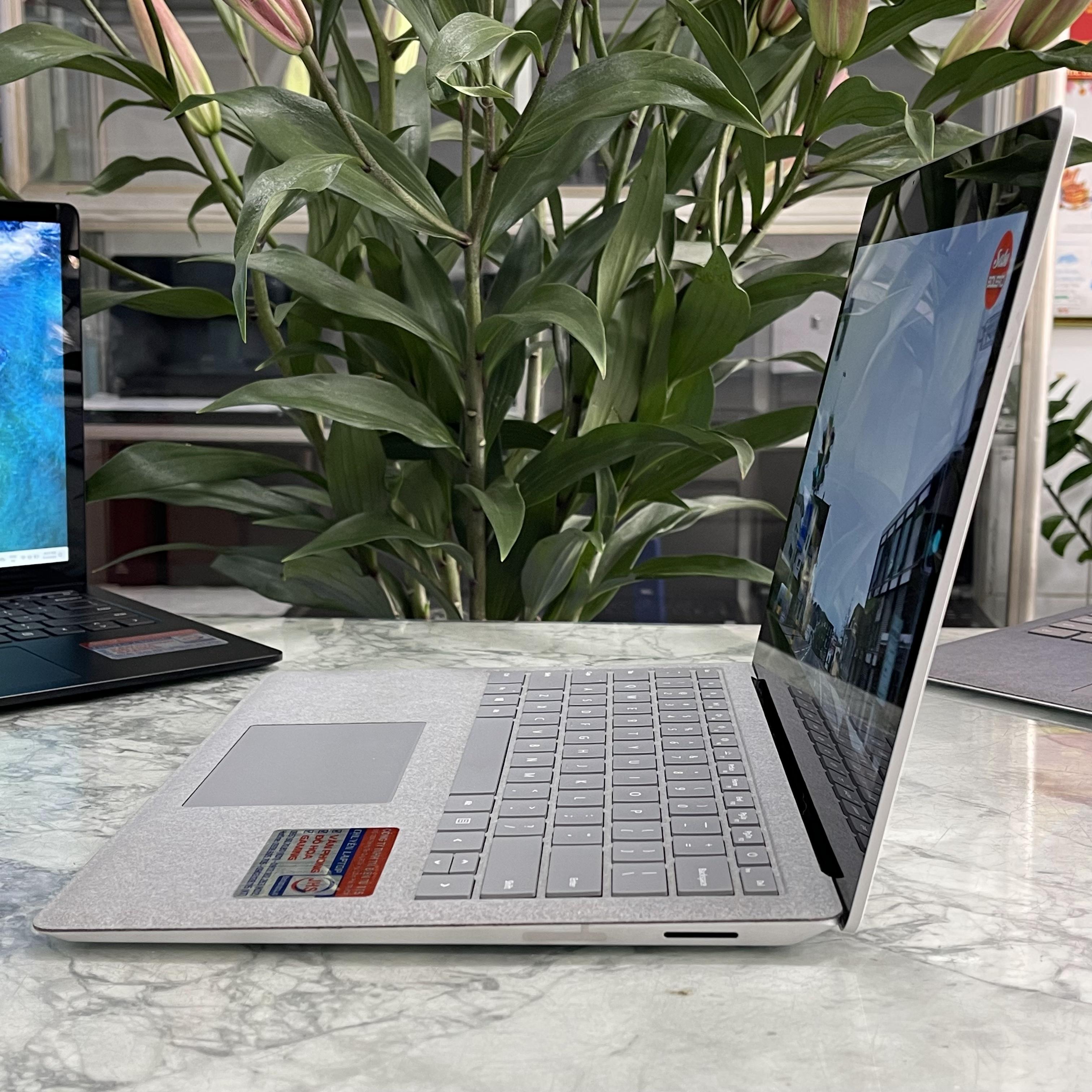 Surface Laptop 2 Core I7-8650U Ram 16gb Ssd 512gb Màn Hình Màn 13.5 Inch 2k Touch 